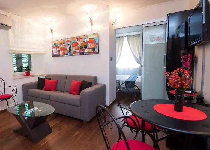 Luxury Xenia דירה *